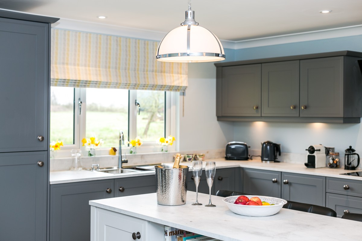 THE DELL COUNTRY HOLIDAY LET >> holiday let holiday home country retreat essex countryside essex holidays suffolk holidays suffolk tourism essex tourism suffolk countryside self catering accommodation boutique luxury welcome hamper visit essex visit suffolk family holiday staycation UK holiday UK break explore essex explore suffolk couples holiday relaxing holiday airbnb book direct home away from home colchester zoo colchester castle essex wedding venue essex wedding guest accommodation ipswich sudbury lavenham long melford