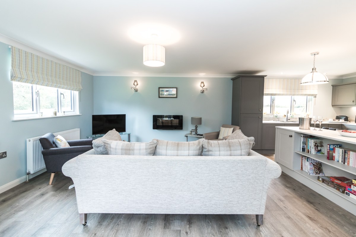 THE DELL COUNTRY HOLIDAY LET >> holiday let holiday home country retreat essex countryside essex holidays suffolk holidays suffolk tourism essex tourism suffolk countryside self catering accommodation boutique luxury welcome hamper visit essex visit suffolk family holiday staycation UK holiday UK break explore essex explore suffolk couples holiday relaxing holiday airbnb book direct home away from home colchester zoo colchester castle essex wedding venue essex wedding guest accommodation ipswich sudbury lavenham long melford